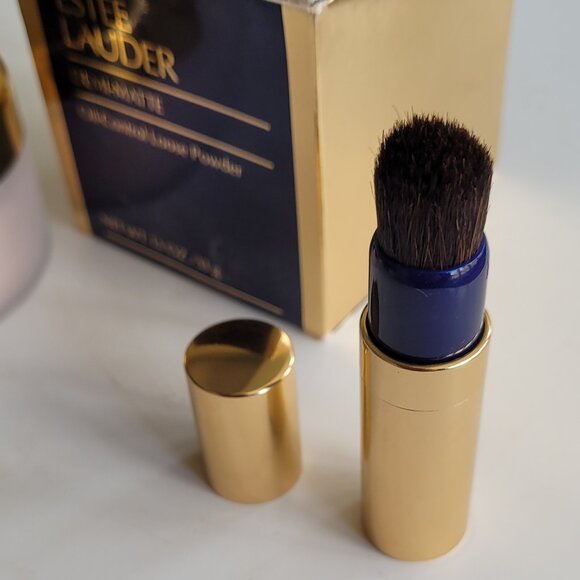 Estee Lauder Demi-Matte Oil-Control Loose Powder (Shade Medium 01) and brush- - Picture 4 of 4